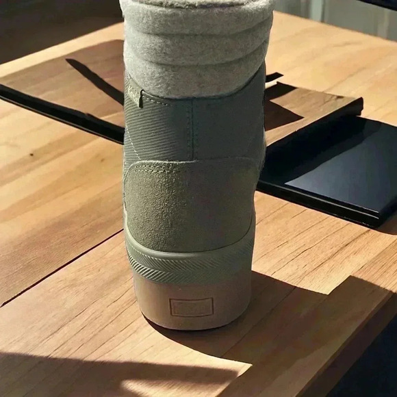 Keds NEW With Tags Women's Camp Boot Suede Mix Olive Size 7 Medium. - Picture 5 of 9